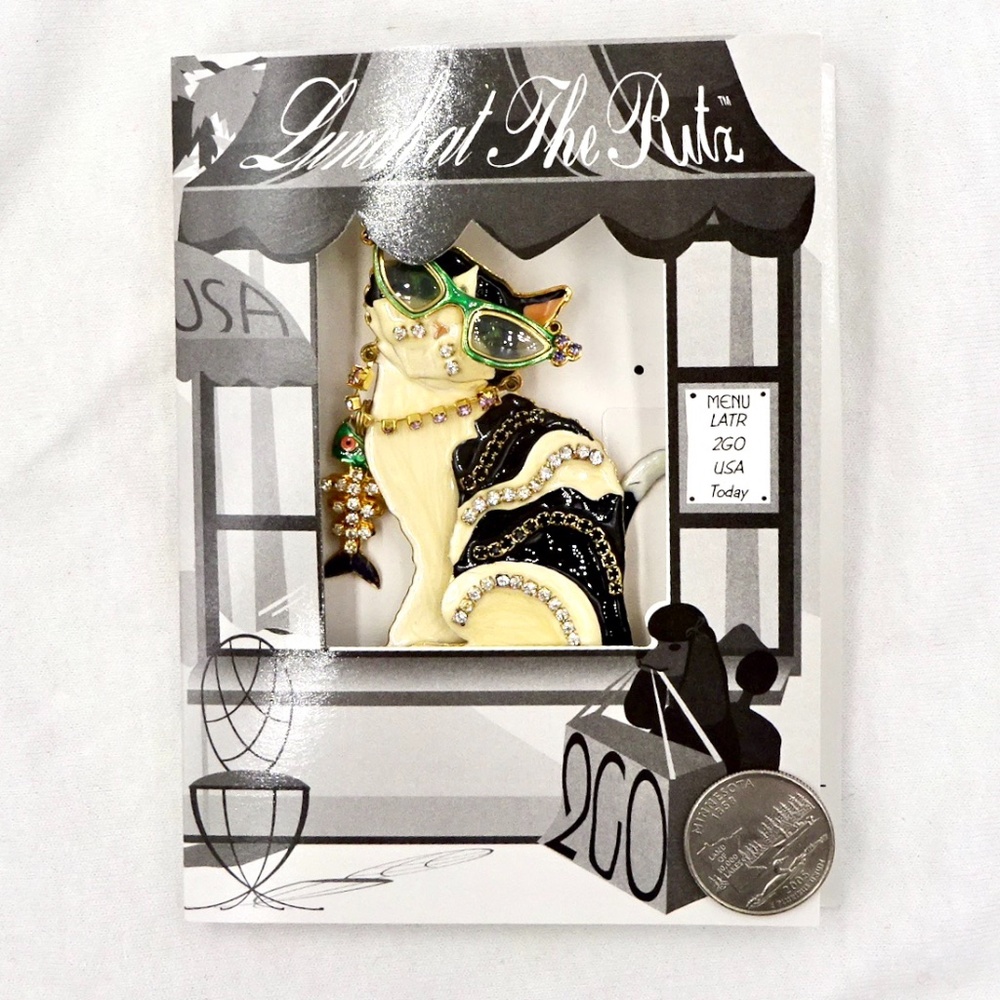 LUNCH at the RITZ LATR 2GO GlamourPuss Pin Pendant - Picture 2 of 11